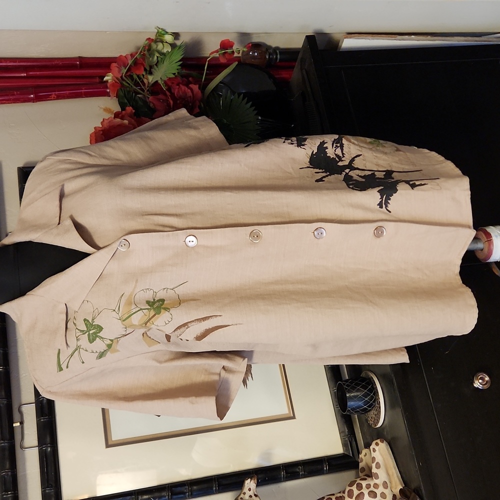 Maggie Barnes Button Top
